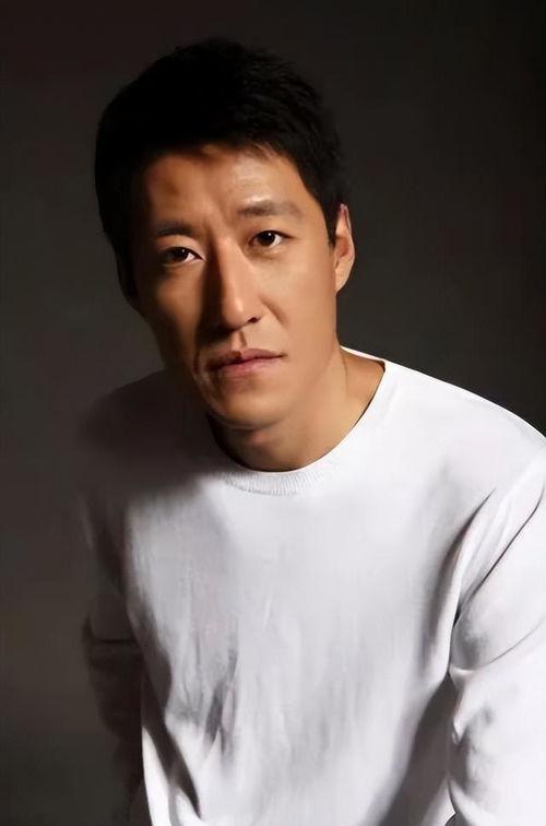 演员于震共几任妻子,揭秘演员于震的几段婚姻故事